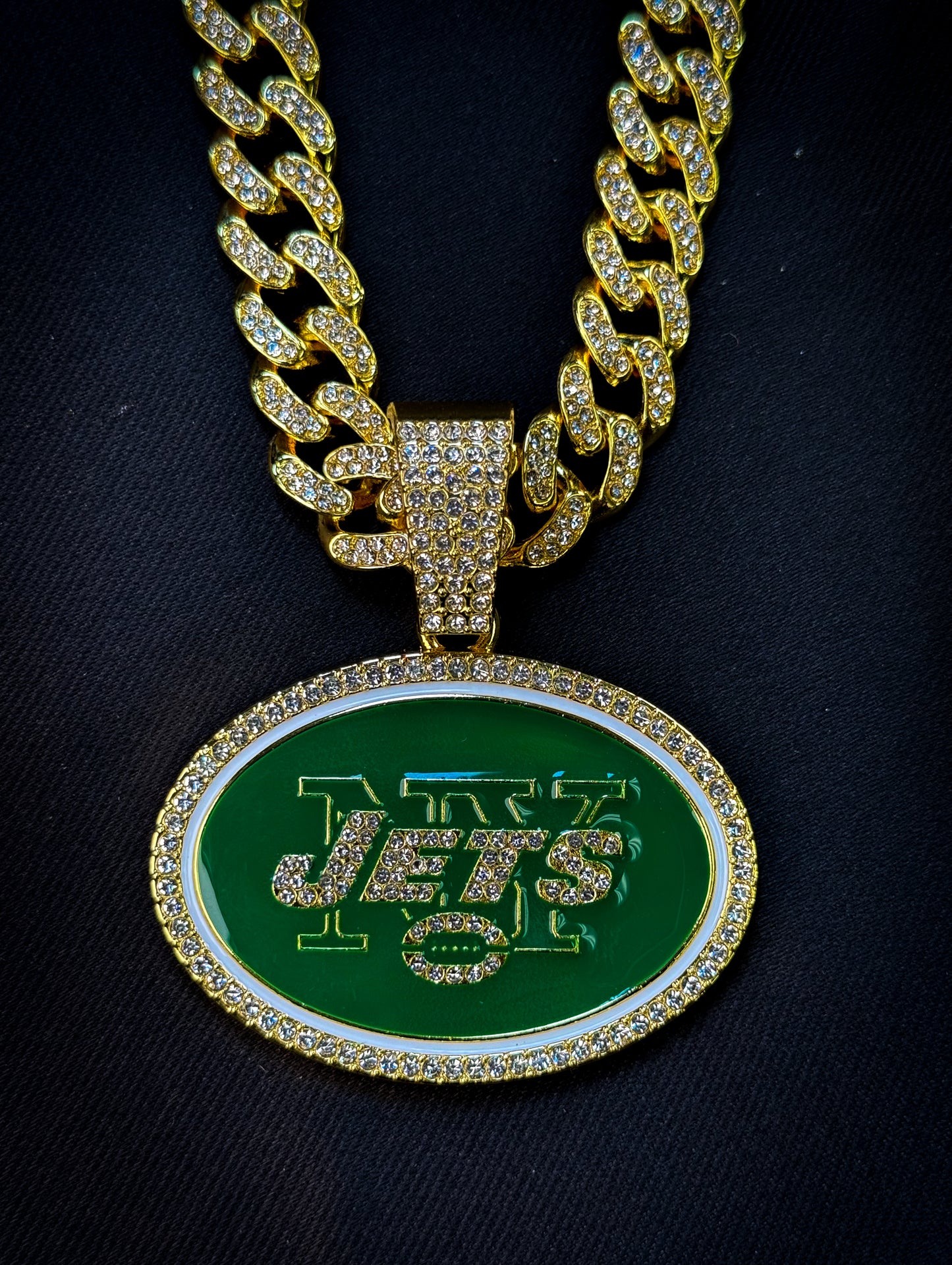 Necklace Jets