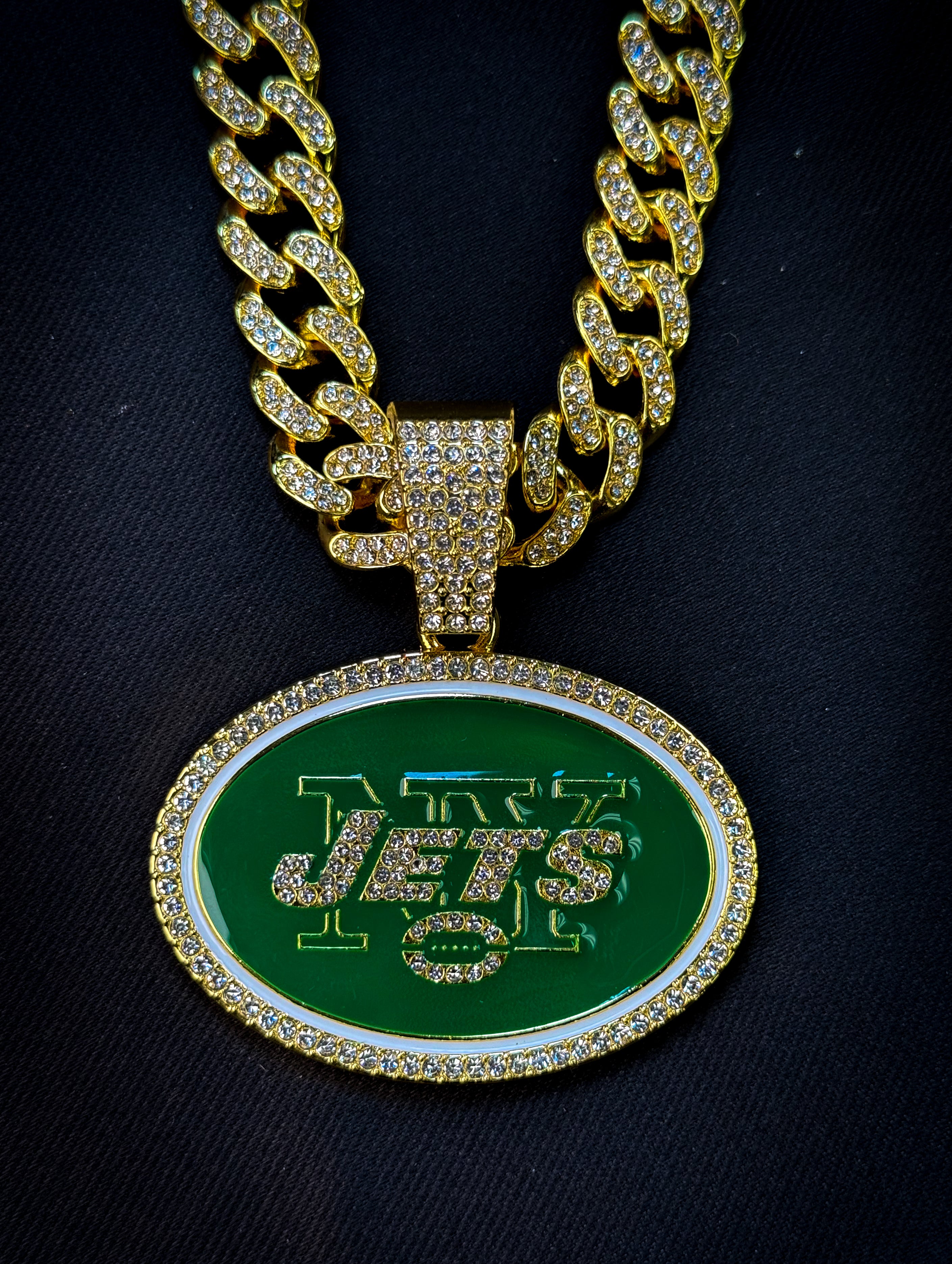 Necklace Jets